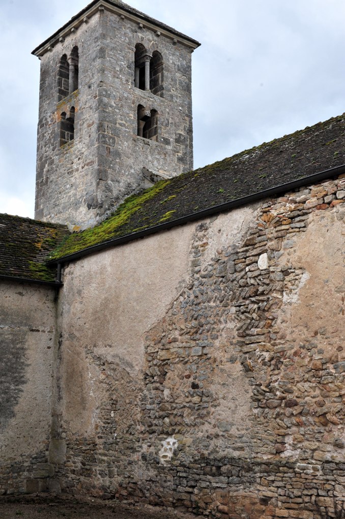 Saint-Huruge - Eglise Saint-Eusèbe - Opus spicatum dans le mur nord de la nef
